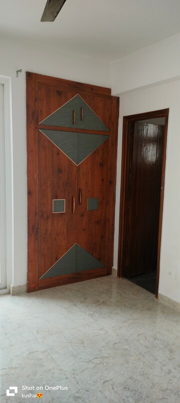 Room in 2 BHK Apartment at Kiara Residency, Sushant Golf City – for Rent