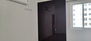 Furnished Amenities in 4 BHK Apartment at Wave Amore, Sector 32 – for Rent