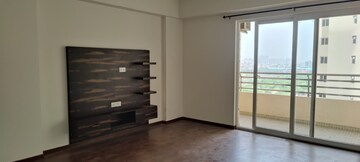 4 BHK Apartment For Rent in Wave Amore, Sector 32