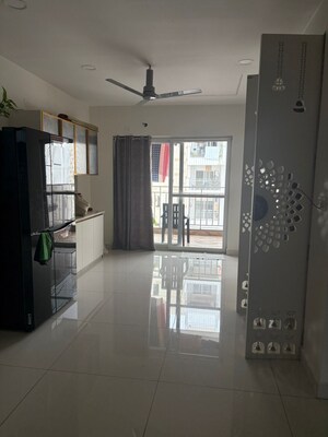 Room in 3 BHK Apartment at Ambience Courtyard, Manikonda – for Rent