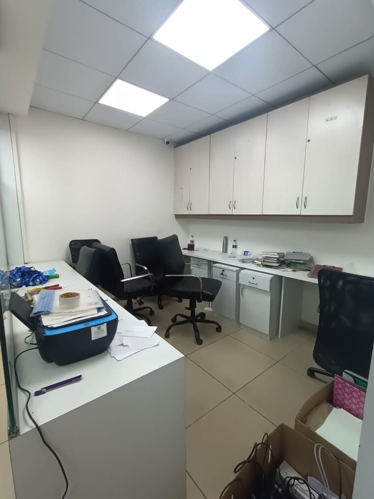 Team Area, real-tech-park Commercial Office Space 2600 Sq.Ft. In Vashi Sector 30a Navi Mumbai 9292225