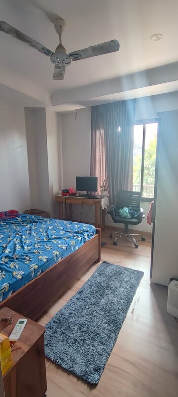 Bedroom in 2.5 BHK Builder Floor at Sector 57 – for Rent