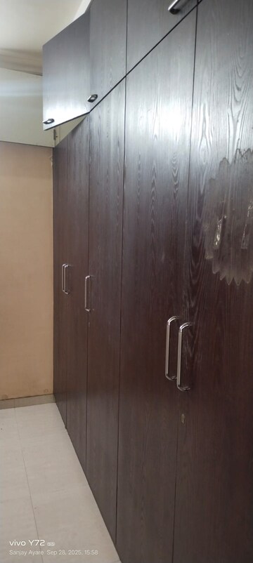 Room in 2 BHK Apartment at Globe Heights, Goregaon East – for Sale