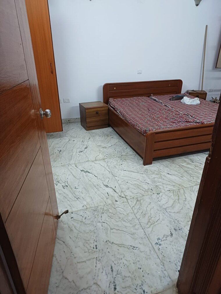 Bedroom, arun-vihar-sector-37 3 Bedroom 1650 Sq.Ft. Apartment In Sector 37 Noida 9292262
