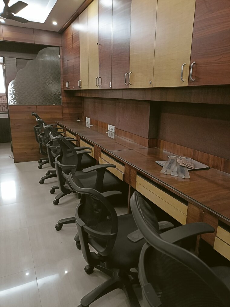 Team Area, bbd bagh Commercial Office Space 1100 Sq.Ft. In Bbd Bagh Kolkata 9292283