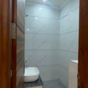 Bathroom in 3 BHK Builder Floor at RPS Palm Drive, Khedi Road – for Rent