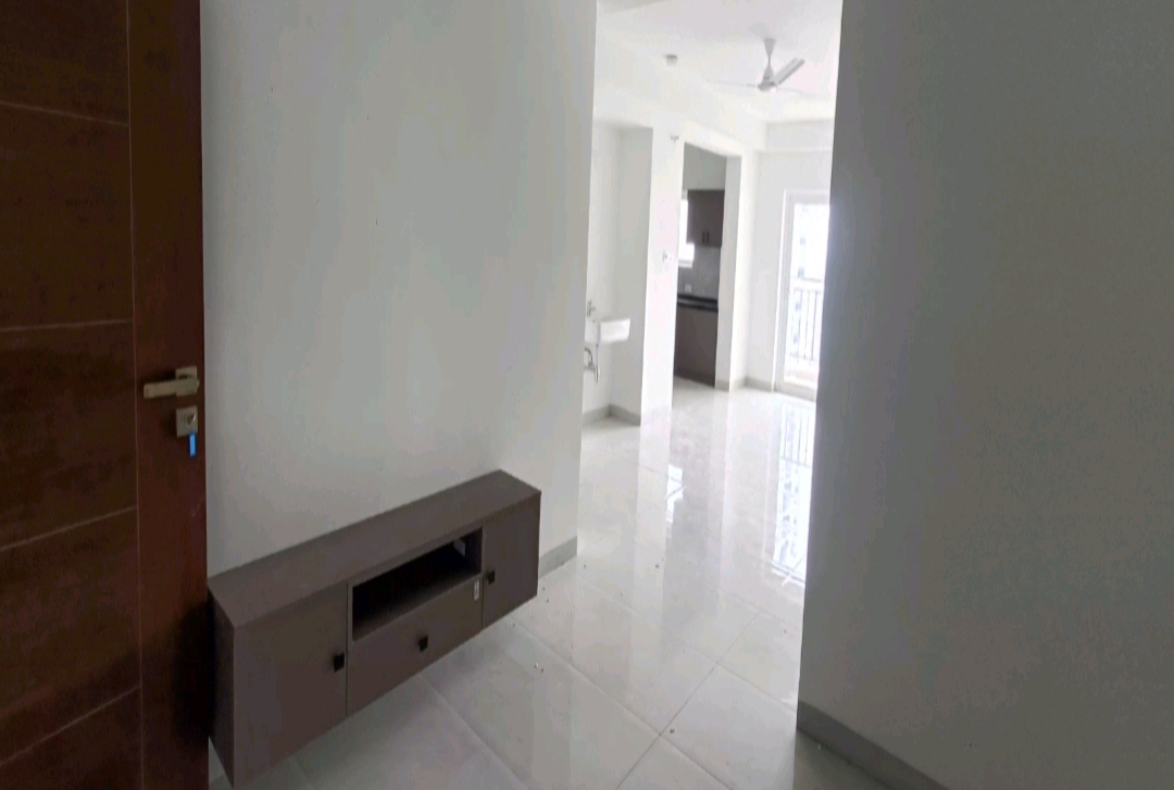 2 BHK Apartment For Rent in Poulomi Avante