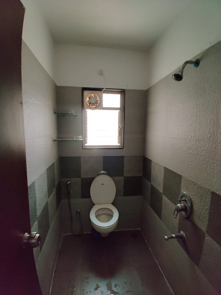 Bathroom, geeta-gold-fusion 2 Bedroom 900 Sq.Ft. Apartment In Kharadi Pune 9292330