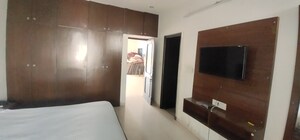 Room in 6+ BHK Independent House at Sector 21 – for Rent