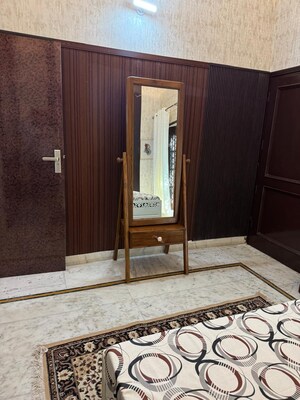 Bedroom in 3 BHK Builder Floor at Sector 38 – for Rent