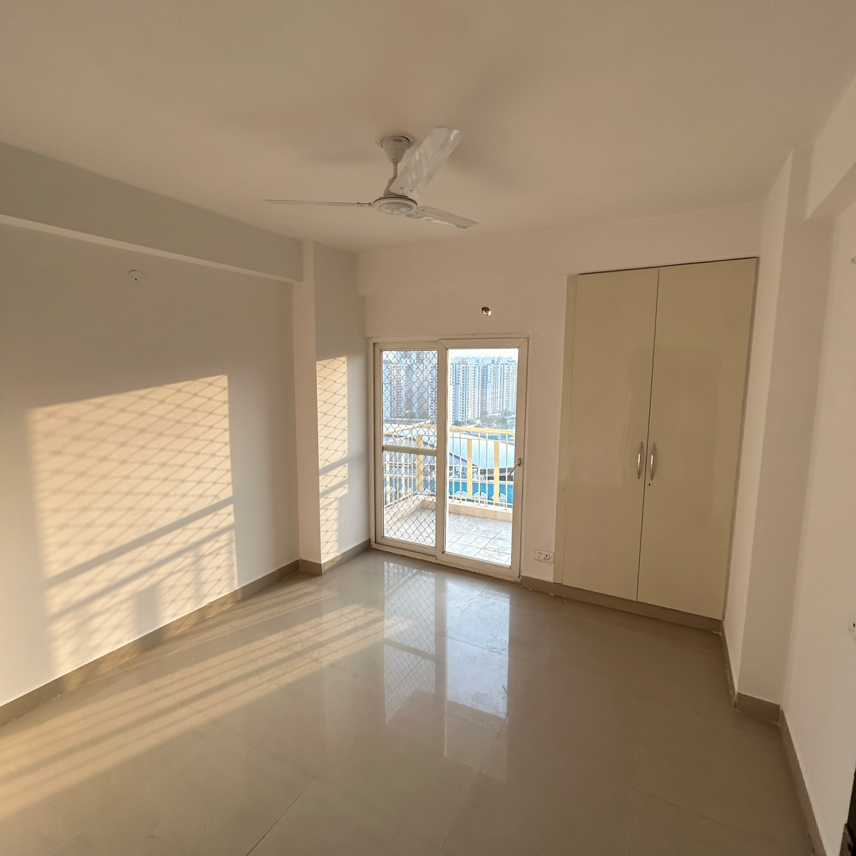 2.5 BHK + Study Room Apartment For Sale in Anthem French Apartment