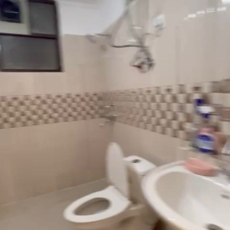Bathroom, rps-palm-drive 2 Bedroom 125 Sq.Yd. Builder Floor In Khedi Road Faridabad 9292384