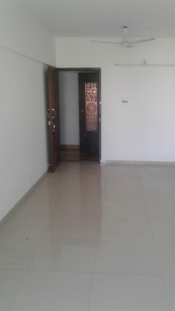 Room in 1 RK Apartment at Century Bazar – for Rent
