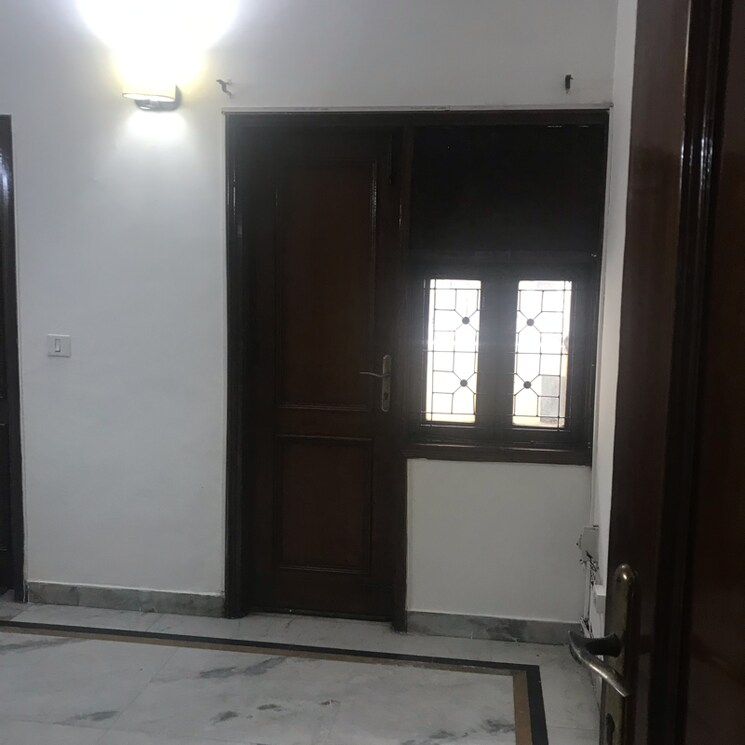Room, lajpat nagar iii 3 Bedroom 1800 Sq.Ft. Builder Floor In Lajpat Nagar Iii Delhi 9292399