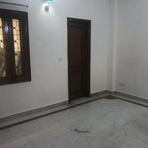 Room in 3 BHK Builder Floor at Lajpat Nagar Iii – for Rent
