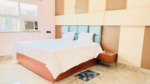 Room in  Pg at Malad East – for Rent