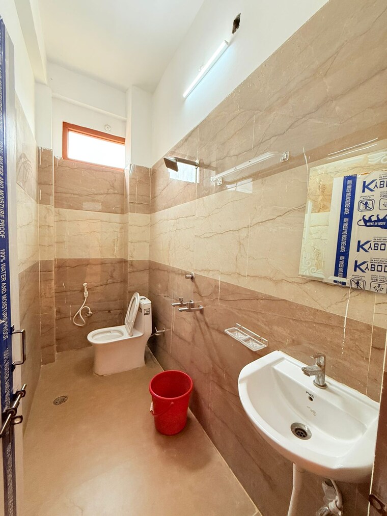 Bathroom, malad east Pg For Girls In Malad East 9292393