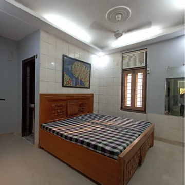 Bedroom in 3 BHK Builder Floor at Lajpat Nagar I – for Rent