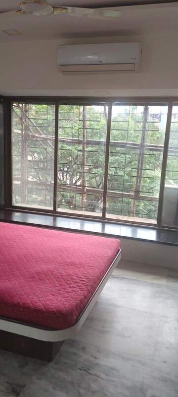 Bedroom in 2 BHK Apartment at Victoria Apartment Andheri, Andheri West – for Rent