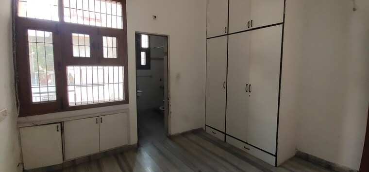 Room, sector 9 panchkula 6 Bedroom 4200 Sq.Ft. Independent House In Sector 9 Panchkula Panchkula 9292463