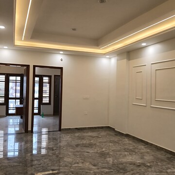 Room in 3 BHK Builder Floor at Gms Road – for Sale