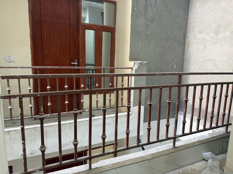 Balcony, ignou road 1 Bedroom 450 Sq.Ft. Builder Floor In Ignou Road Delhi 9292539