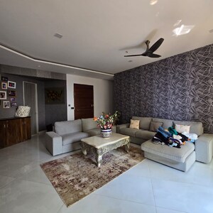 5 BHK Apartment For Rent in Transcon Triumph Tower, Veera Desai Industrial Estate