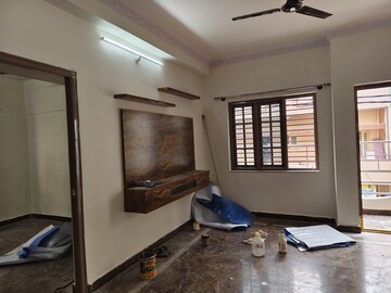 Room in 3 BHK Builder Floor at Halasuru – for Rent