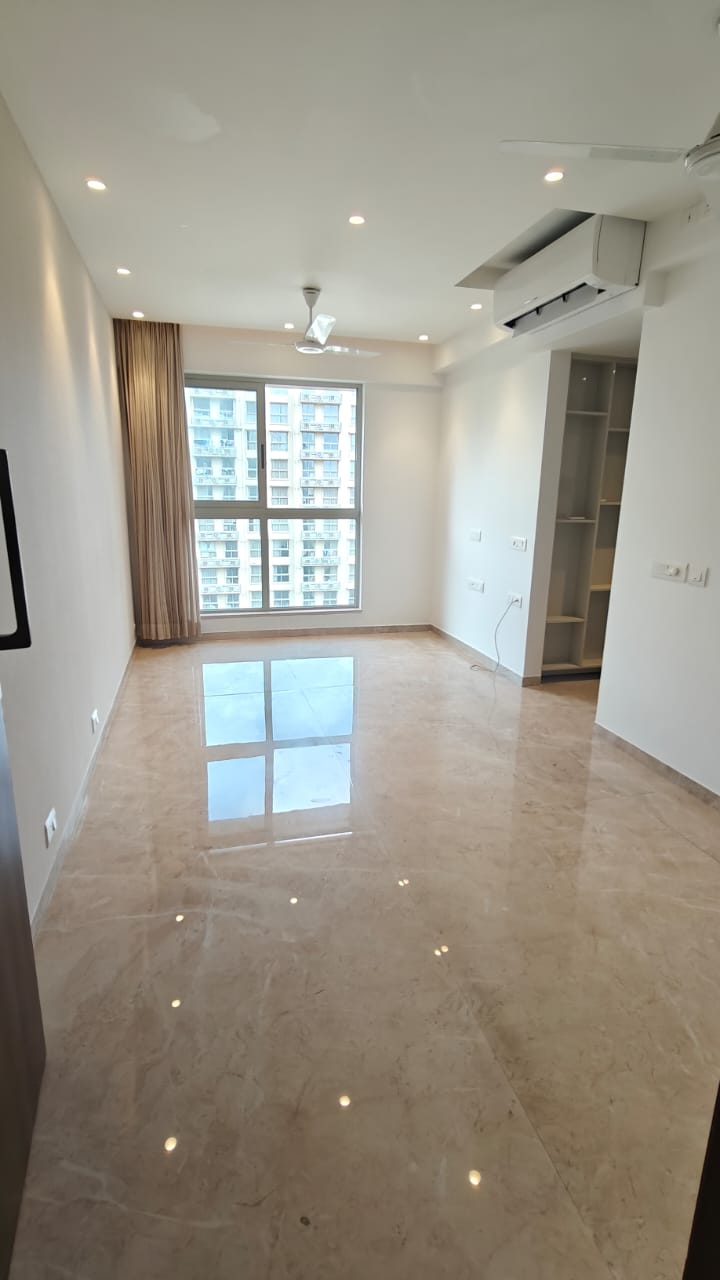 2 BHK Apartment For Rent in Hiranandani Highland