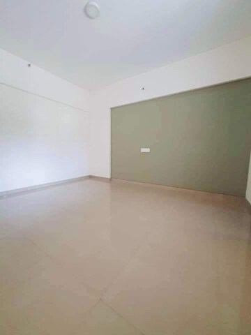 Room in 2 BHK Apartment at Konark Krish, Mundhwa – for Rent