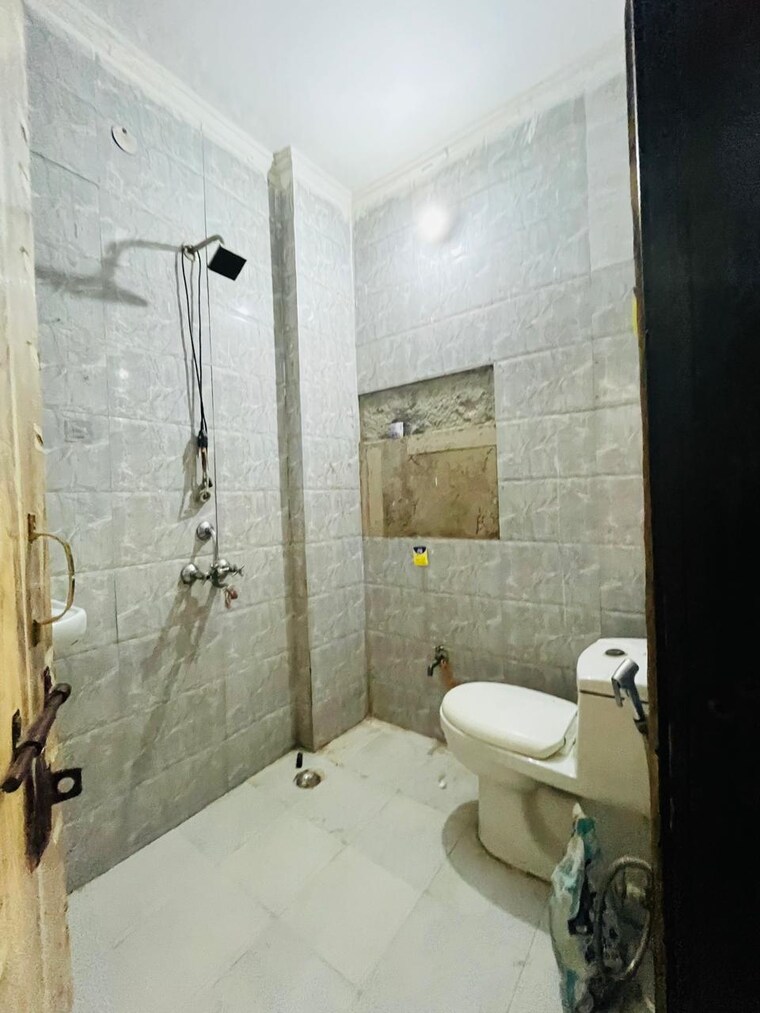Bathroom, saket 1 Bedroom 450 Sq.Ft. Builder Floor In Saket Delhi 9292685