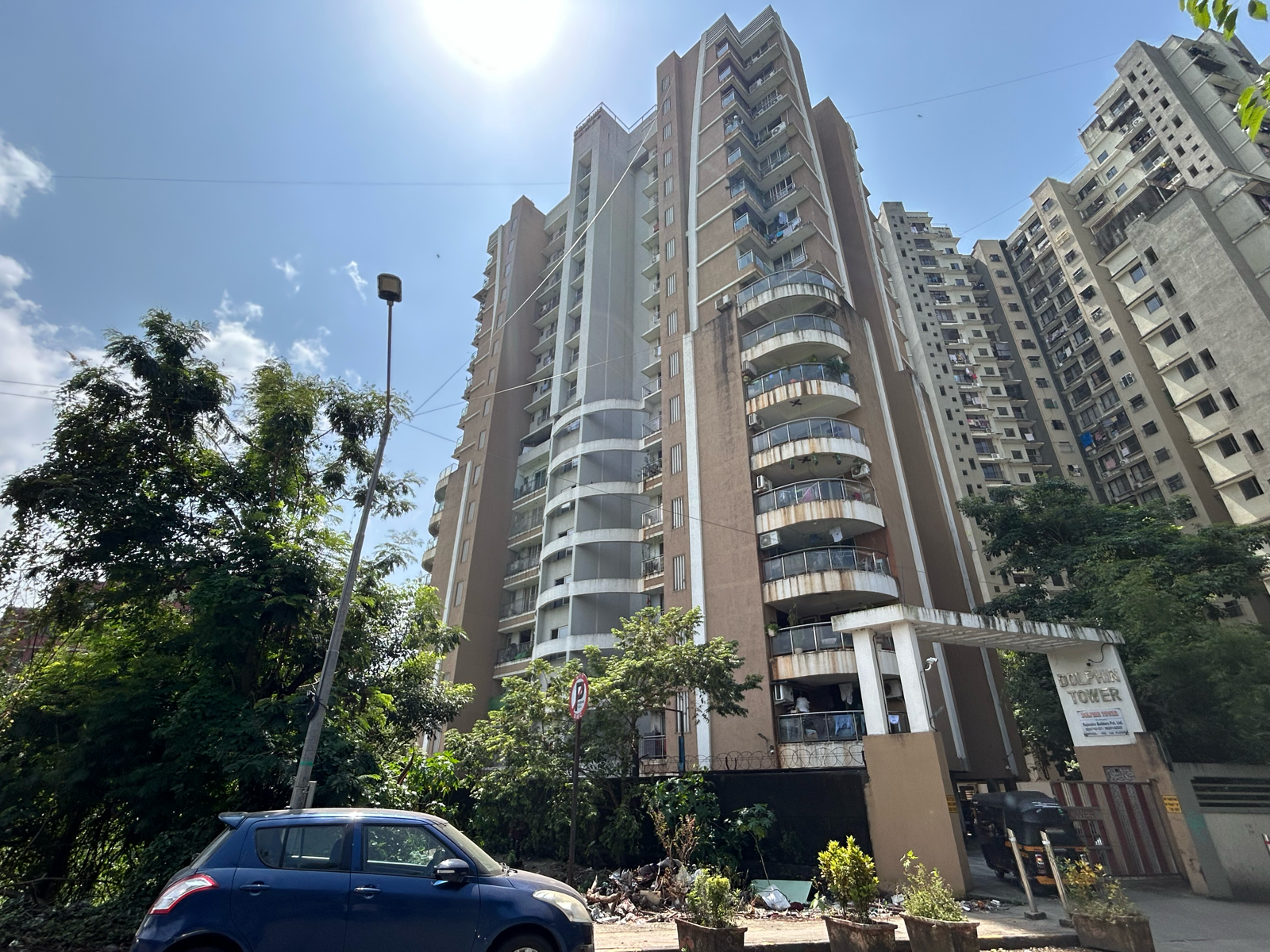 2 BHK Apartment For Sale in Rajendra Dolphin Tower