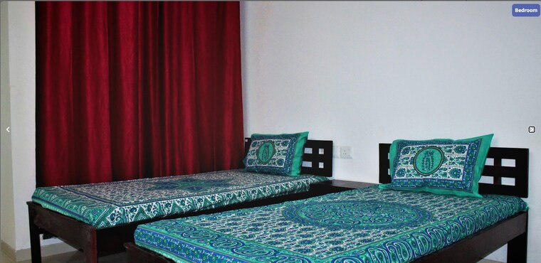 Bedroom, thane west Pg For Boys In Thane West 9292693