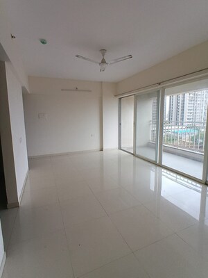 Room in 2 BHK Apartment at Mantra Insignia, Mundhwa – for Rent