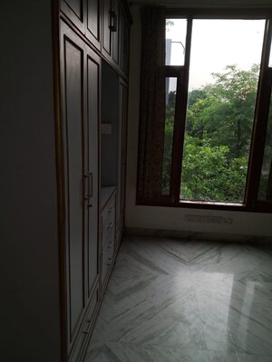 Room in 6+ BHK Independent House at Sector 4 – for Sale