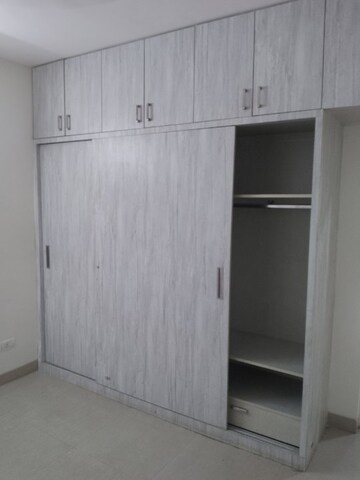 Furnished Amenities in 3.5 BHK Apartment at Emaar Emerald Floors Premier, Sector 65 – for Rent