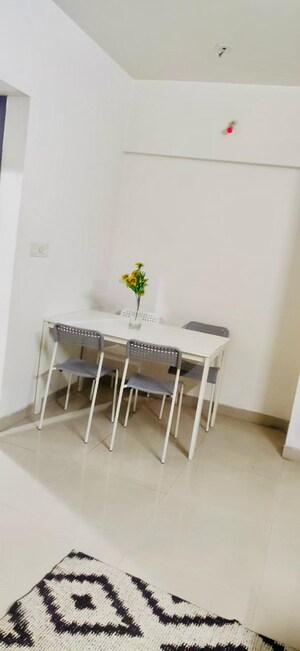 1 BHK Apartment For Rent in The Wadhwa Solitaire, Kolshet Road