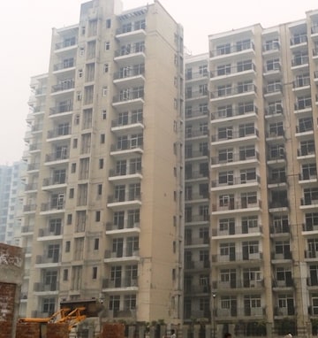 3 BHK Apartment – Exterior View View at Omaxe New Heights, Sector 78 - for Rent