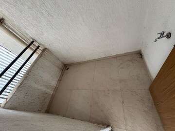 Room in 3 BHK Apartment at Godrej Elements, Hinjewadi – for Rent