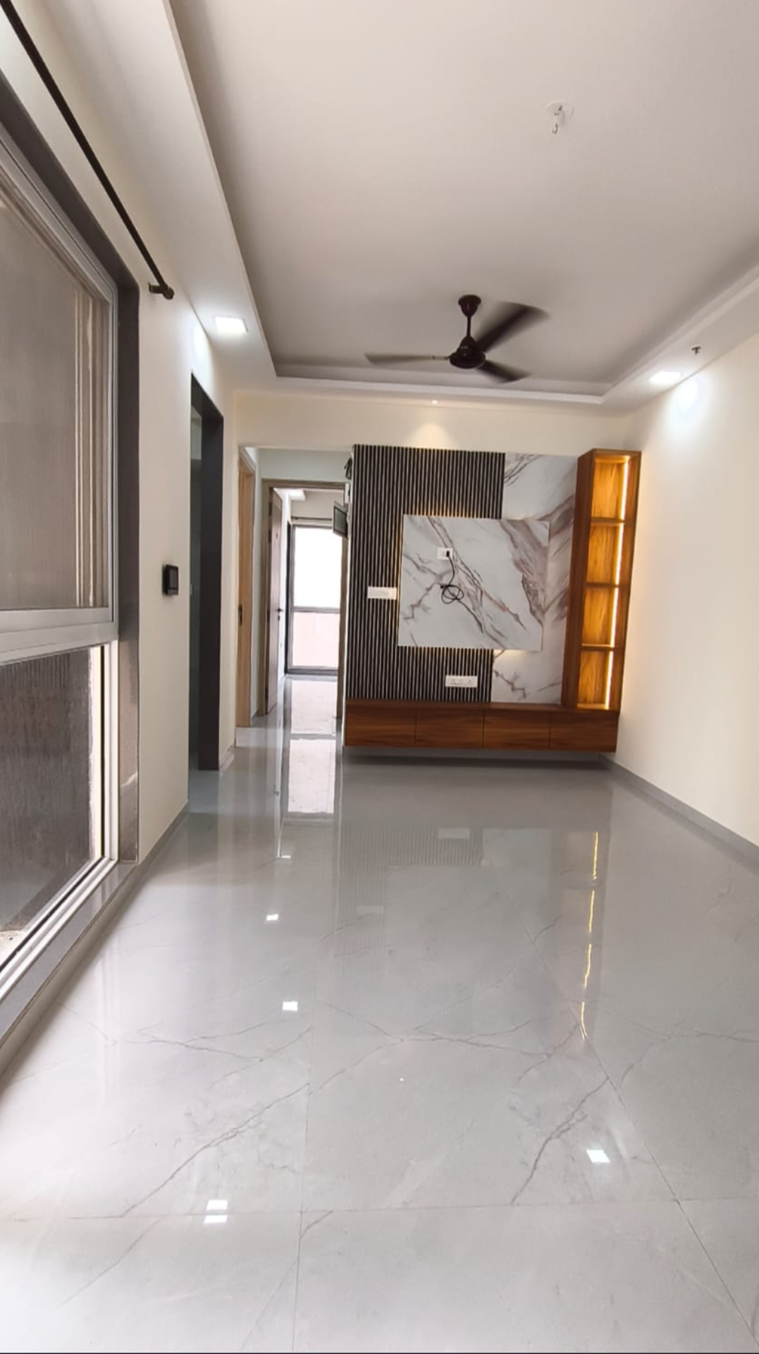2 BHK + Servant Room Apartment For Rent in Kohinoor CHS