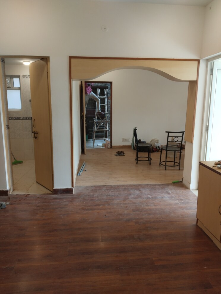 Room, sarita-vihar-pocket-g-rwa 3 Bedroom 2000 Sq.Ft. Apartment In Sarita Vihar Delhi 9292857