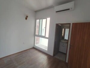 Room in 4 BHK Apartment at Conscient Hines Elevate, Sector 59 – for Rent