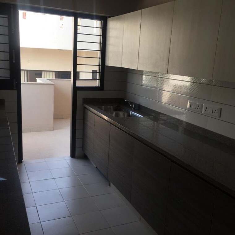 Kitchen, vipul-world-floors 3 Bedroom 3300 Sq.Ft. Builder Floor In Sector 48 Gurgaon 9292878