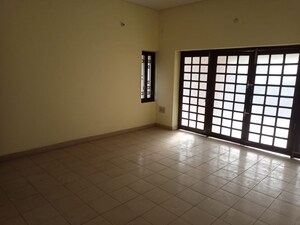 Room in 6+ BHK Independent House at Rajendra Nagar – for Rent