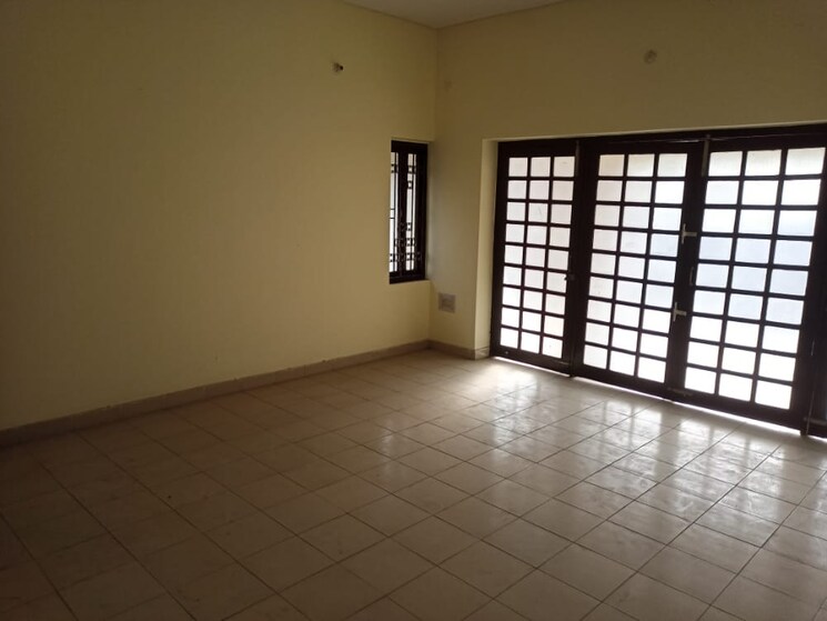 Room, rajendra nagar 6+ Bedroom 5500 Sq.Ft. Independent House In Rajendra Nagar Patna 9292914