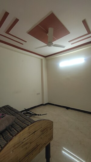 Room in 2 BHK Builder Floor at Palm Residency Chhatarpur, Chattarpur – for Rent