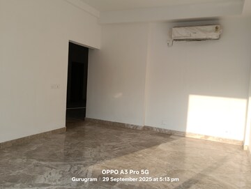 Room in 4 BHK Apartment at SS Linden, Sector 84 – for Rent