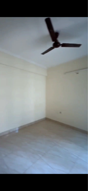 Room in 2 BHK Apartment at Gaur City 2 - 14th Avenue, Sector 16c Greater Noida – for Sale