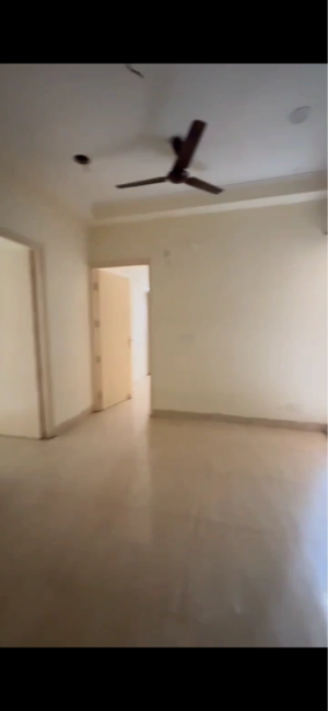 Room in 2 BHK Apartment at Gaur City 2 - 14th Avenue, Sector 16c Greater Noida – for Sale