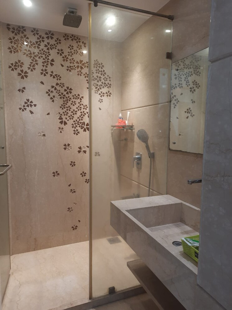 Bathroom, oberoi-springs 3 Bedroom 1450 Sq.Ft. Apartment In Andheri West Mumbai 9292922